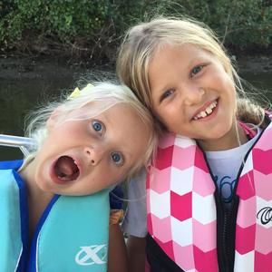 Meet your Posher, Eve